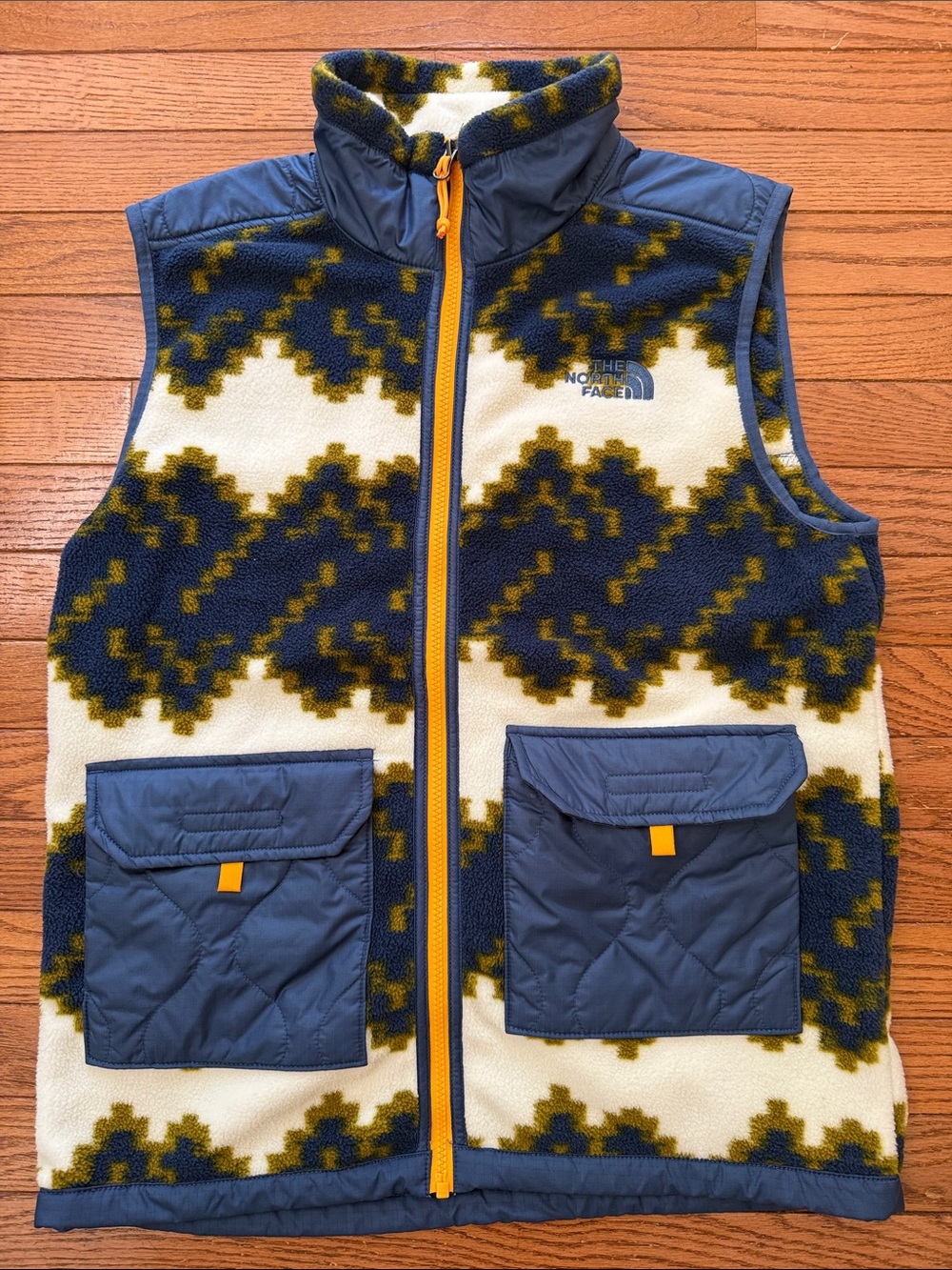 NWOT North Face Royal Arch campfire fuzzy Sherpa vest blue geometric print Sz S